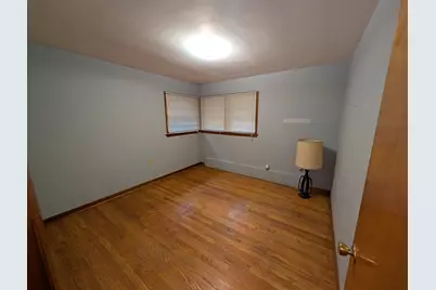 777 Memory Lane, Hobart, IN 46342 - Photo 16