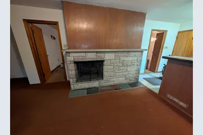 777 Memory Lane, Hobart, IN 46342 - Photo 6
