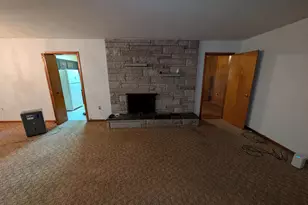 777 Memory Ln, Hobart, IN 46342 - Photo 8