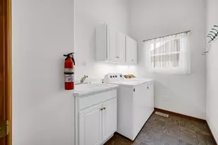 9103 Wright St, Merrillville, IN 46410 - Photo 26