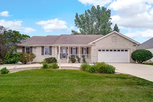 9103 Wright St, Merrillville, IN 46410 - Photo 4