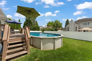 1507 Oak Leaf Dr, Crown Point, IN 46307 - Photo 40