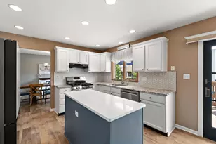 1507 Oak Leaf Dr, Crown Point, IN 46307 - Photo 6