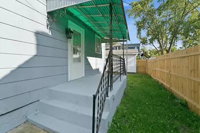 137 E Fulton Street, Michigan City, IN 46360 - Photo 24