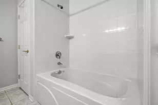 1640 White Oak Cir, Munster, IN 46321 - Photo 16