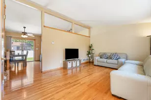 2994 Barberry Dr, Hobart, IN 46342 - Photo 4