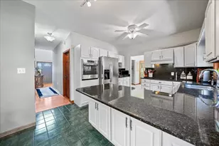 101 Lolabell Dr W, Valparaiso, IN 46385 - Photo 20