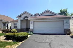 11141 Briarcliff Ct, Crown Point, IN 46307 - Photo 2