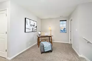 187 Cressmoor Blvd, Hobart, IN 46342 - Photo 6