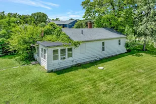 9409 W 77th Ave, Schererville, IN 46375 - Photo 2
