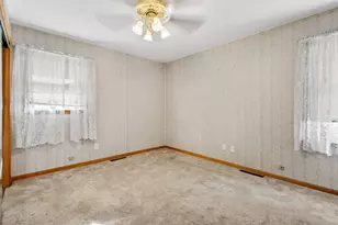 7562 Montana St, Merrillville, IN 46410 - Photo 8
