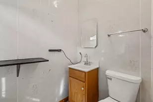 7562 Montana St, Merrillville, IN 46410 - Photo 10