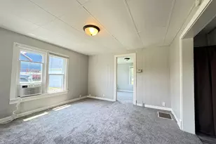 304 N Lincoln St, Hebron, IN 46341 - Photo 4