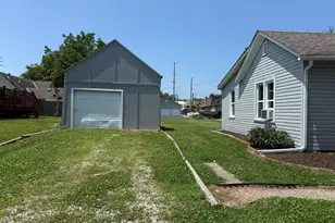304 N Lincoln St, Hebron, IN 46341 - Photo 12