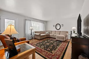 509 E Jefferson St, Westville, IN 46391 - Photo 6