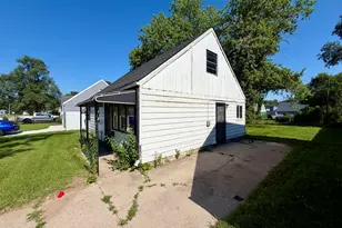 3722 W 20th Pl, Gary, IN 46404 - Photo 2