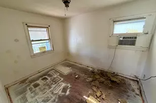 1453 W 17th Ave, Gary, IN 46407 - Photo 10