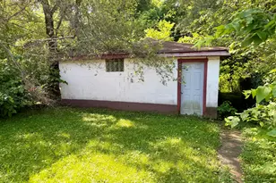 1453 W 17th Ave, Gary, IN 46407 - Photo 4