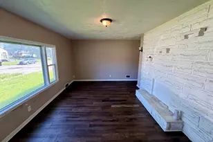 460 Hovey St, Gary, IN 46406 - Photo 2