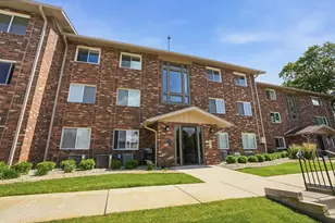 8125 Lake Shore Dr, Cedar Lake, IN 46303 - Photo 2