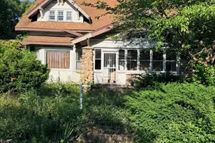 665 Fillmore St, Gary, IN 46402 - Photo 1