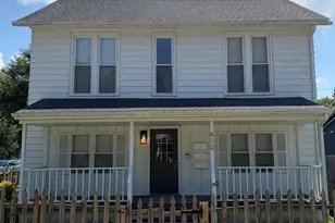 610 Union St, Valparaiso, IN 46383 - Photo 1
