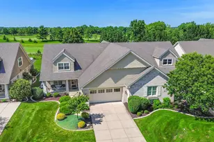 1018 Sterling Ct, Crown Point, IN 46307 - Photo 4