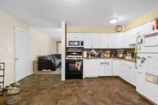 303 Miller St, La Porte, IN 46350 - Photo 4