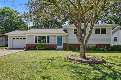 422 S Jackson Boulevard, Chesterton, IN 46304 - Photo 1