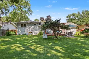 422 S Jackson Blvd, Chesterton, IN 46304 - Photo 16