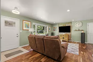 422 S Jackson Blvd, Chesterton, IN 46304 - Photo 4