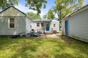 1702 Farrand Ave, La Porte, IN 46350 - Photo 2