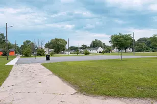 2325 Tennessee St, Gary, IN 46407 - Photo 32