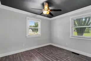 455 Marian Dr, Valparaiso, IN 46385 - Photo 10