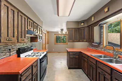 1089 N 200 W, Chesterton, IN 46304 - Photo 12