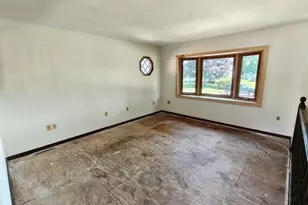 3042 Dutch Mill St, Portage, IN 46368 - Photo 4