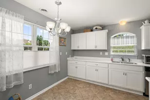 2925 Foggy Glen Dr, Valparaiso, IN 46385 - Photo 8