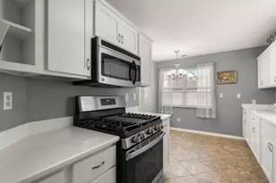 2925 Foggy Glen Dr, Valparaiso, IN 46385 - Photo 6
