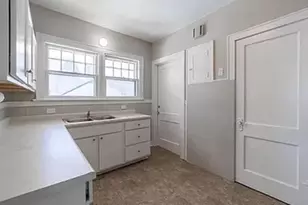 308 Brown St, Valparaiso, IN 46383 - Photo 8