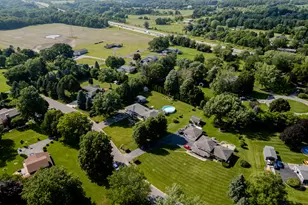 247 Westgate Dr, Valparaiso, IN 46385 - Photo 50