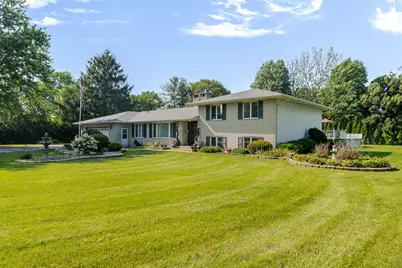 247 Westgate Drive, Valparaiso, IN 46385 - Photo 2