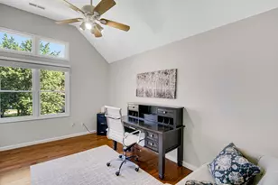2002 Woodmere Cir, Valparaiso, IN 46383 - Photo 18
