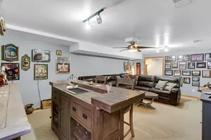 2002 Woodmere Cir, Valparaiso, IN 46383 - Photo 26