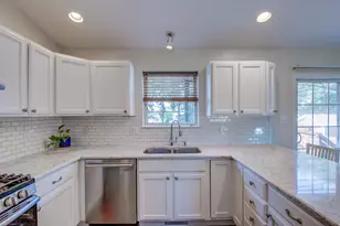 6320 Savannah Ave, Portage, IN 46368 - Photo 8
