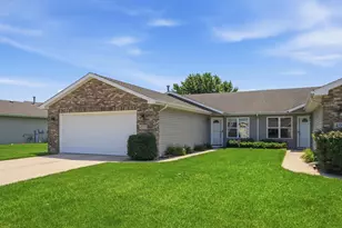 4577 W 73rd Ct, Merrillville, IN 46410 - Photo 2