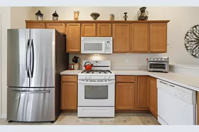4577 W 73rd Court, Merrillville, IN 46410 - Photo 8