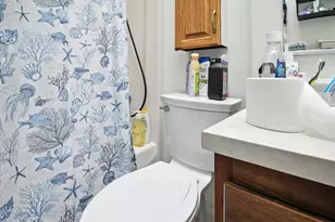 2110 Yorktowne Dr, Valparaiso, IN 46383 - Photo 18