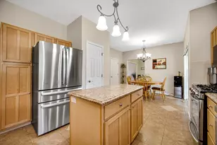 25 Lockerbie Dr, Valparaiso, IN 46385 - Photo 8