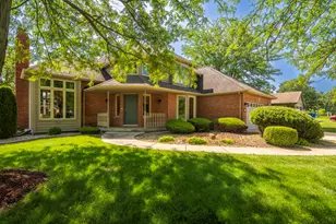 8479 Christopher Dr, Saint John, IN 46373 - Photo 2