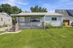 1112 E 39th Pl, Griffith, IN 46319 - Photo 1